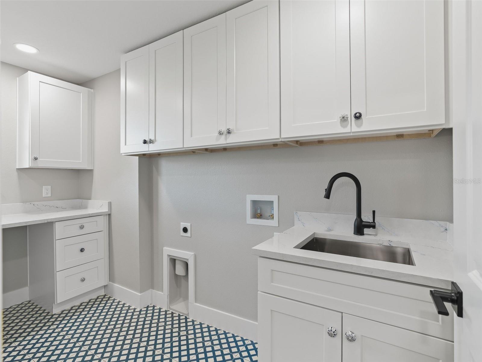 PINNACLE PARK - Residential