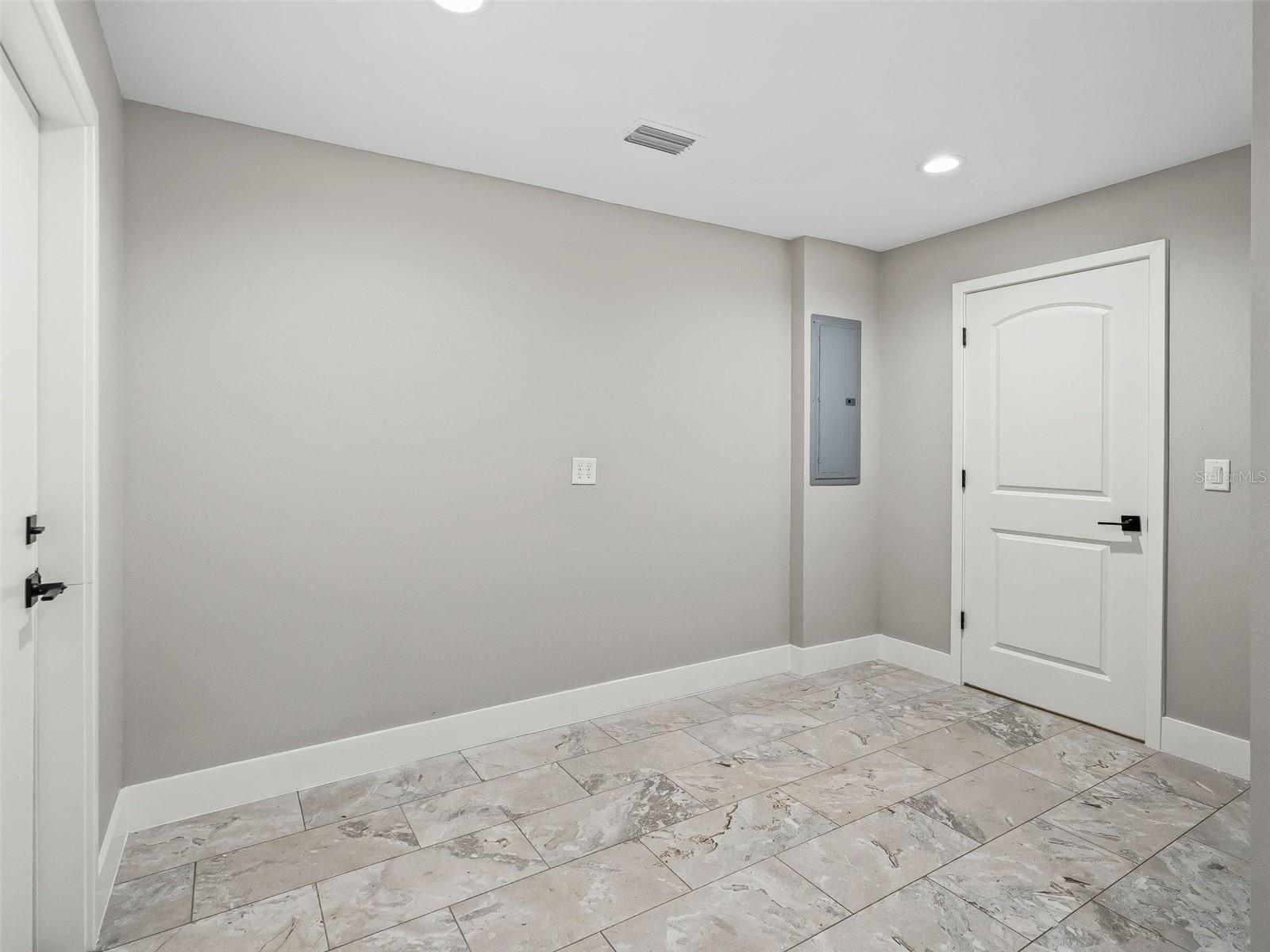 PINNACLE PARK - Residential