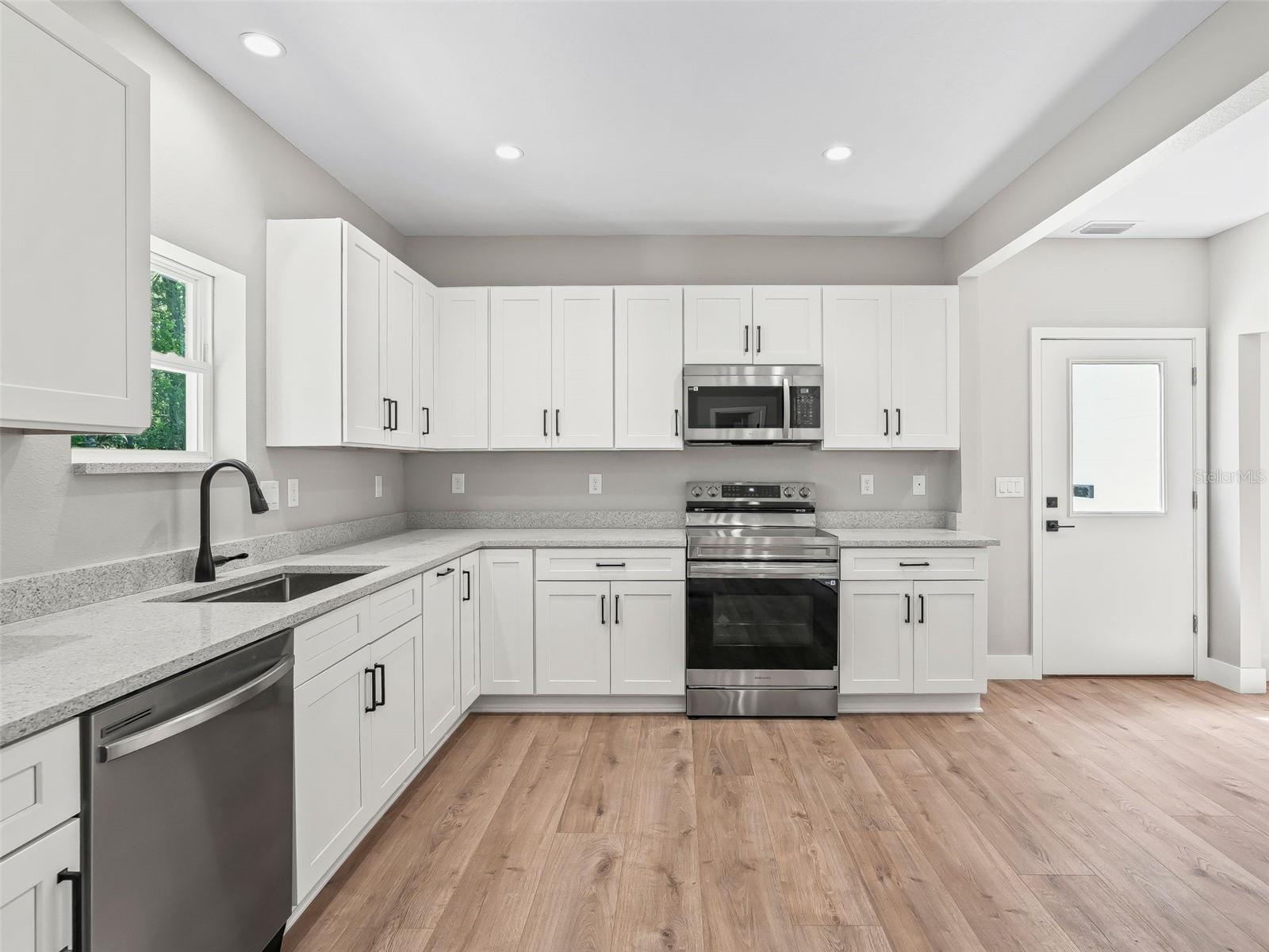 PINNACLE PARK - Residential