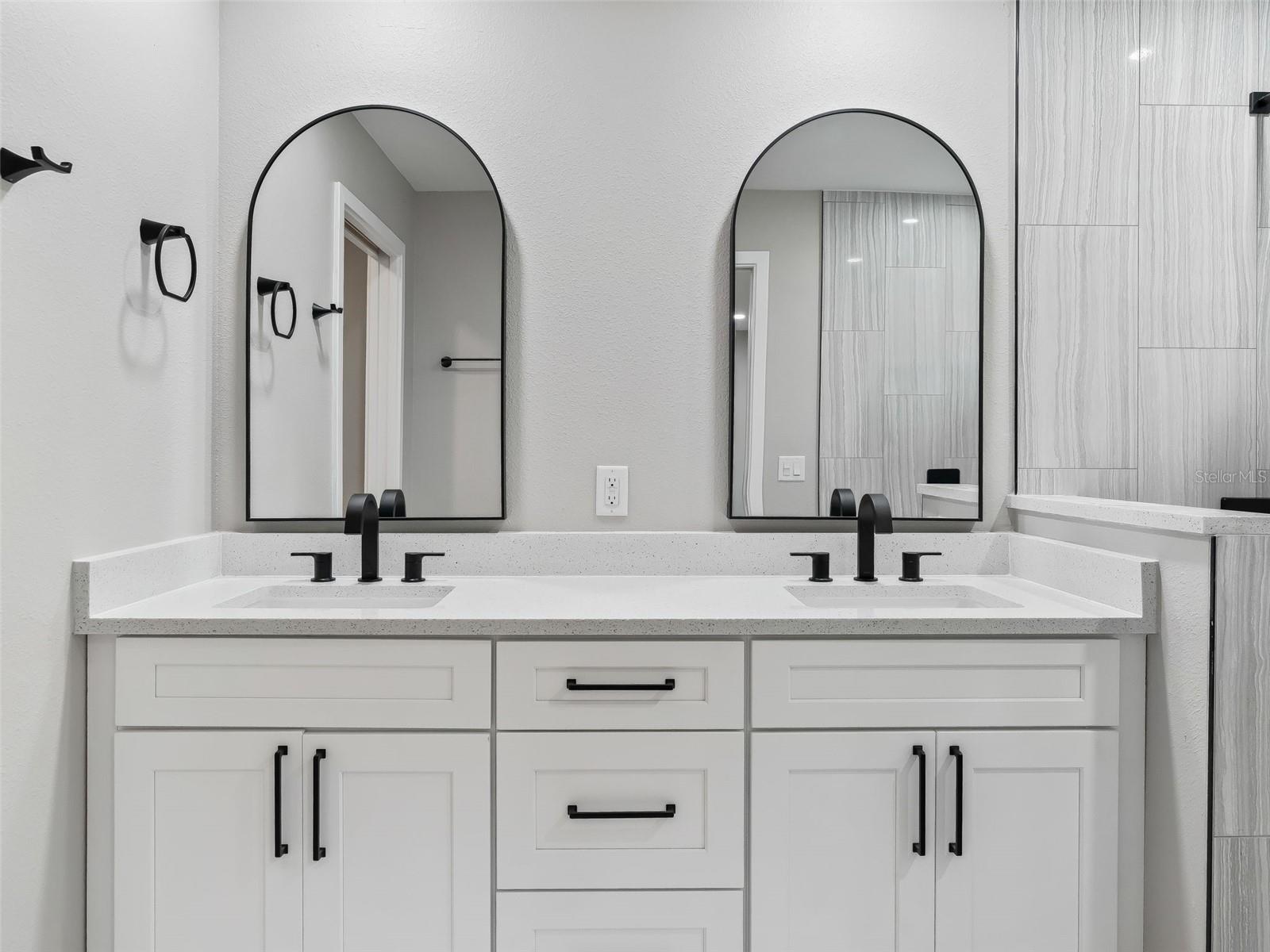 PINNACLE PARK - Residential