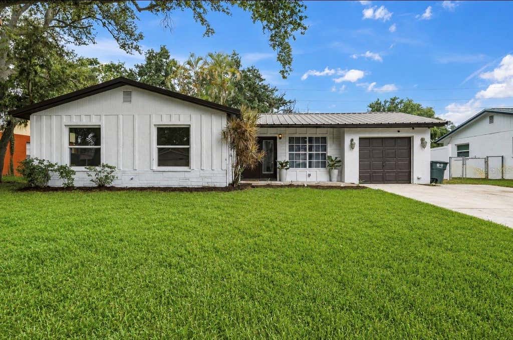 Photo of 2902 42nd Street W, Bradenton, FL 34205 (MLS # OM730911)