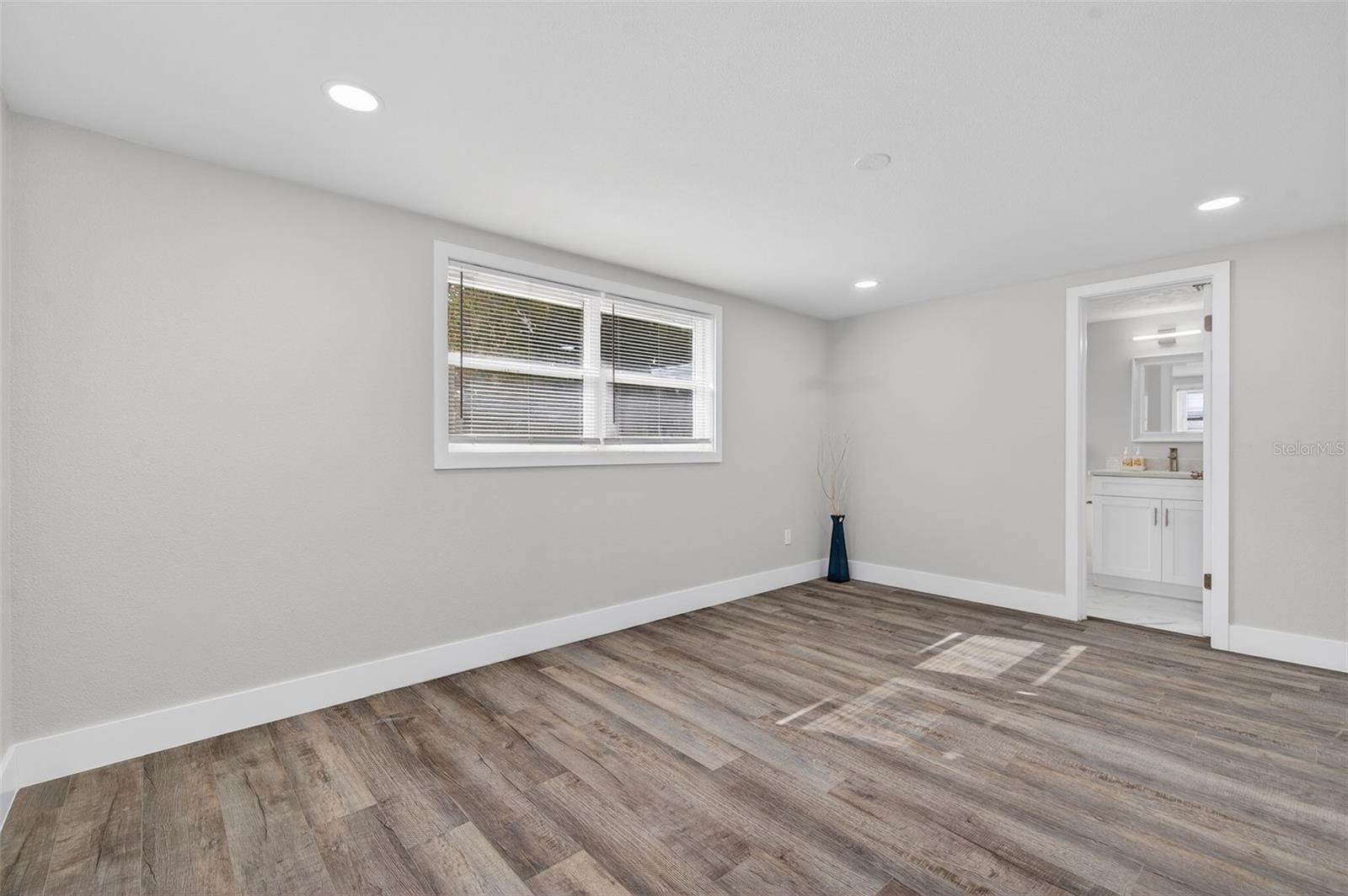 HOLIDAY GARDEN ESTATES - Residential