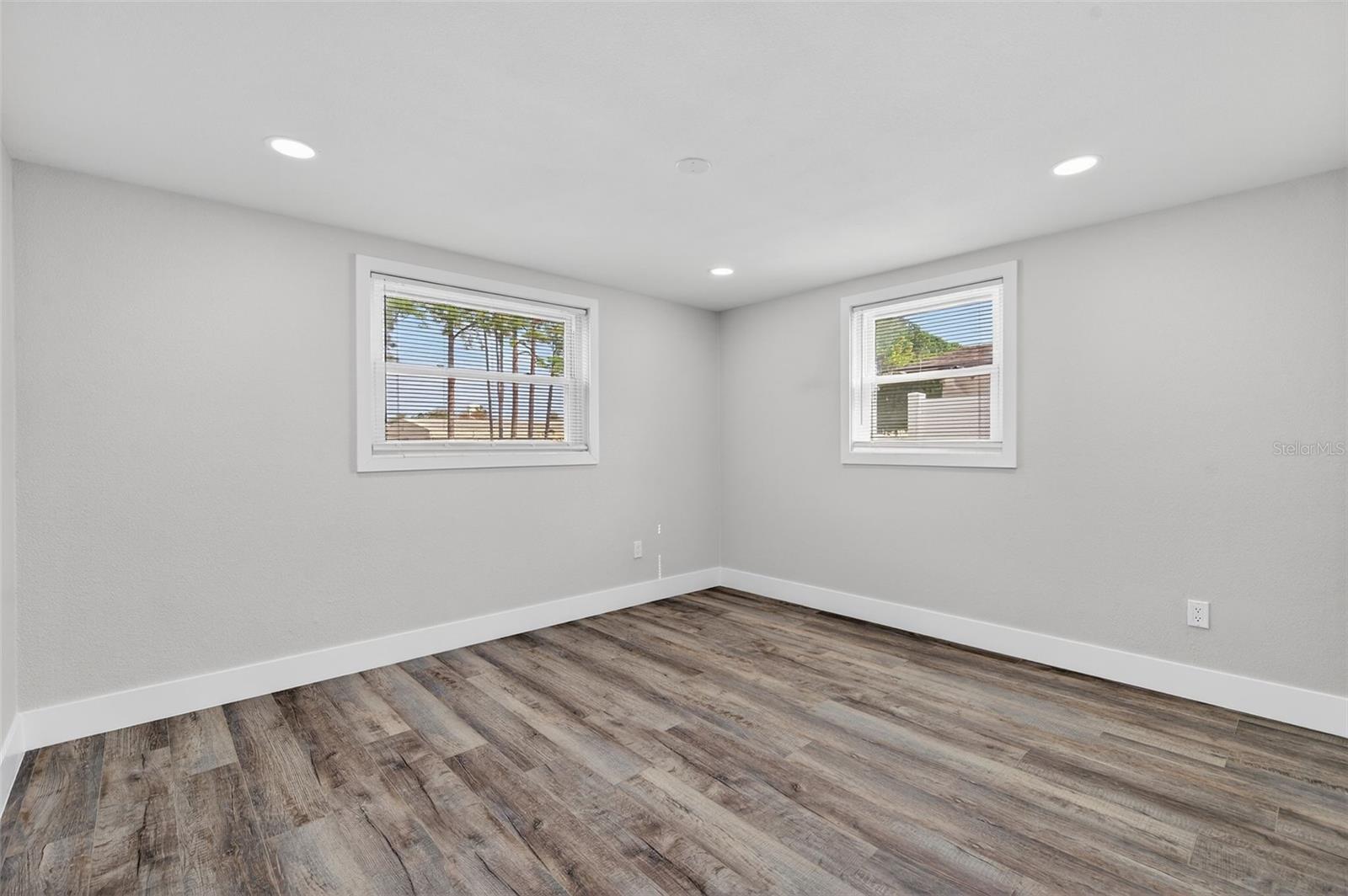 HOLIDAY GARDEN ESTATES - Residential