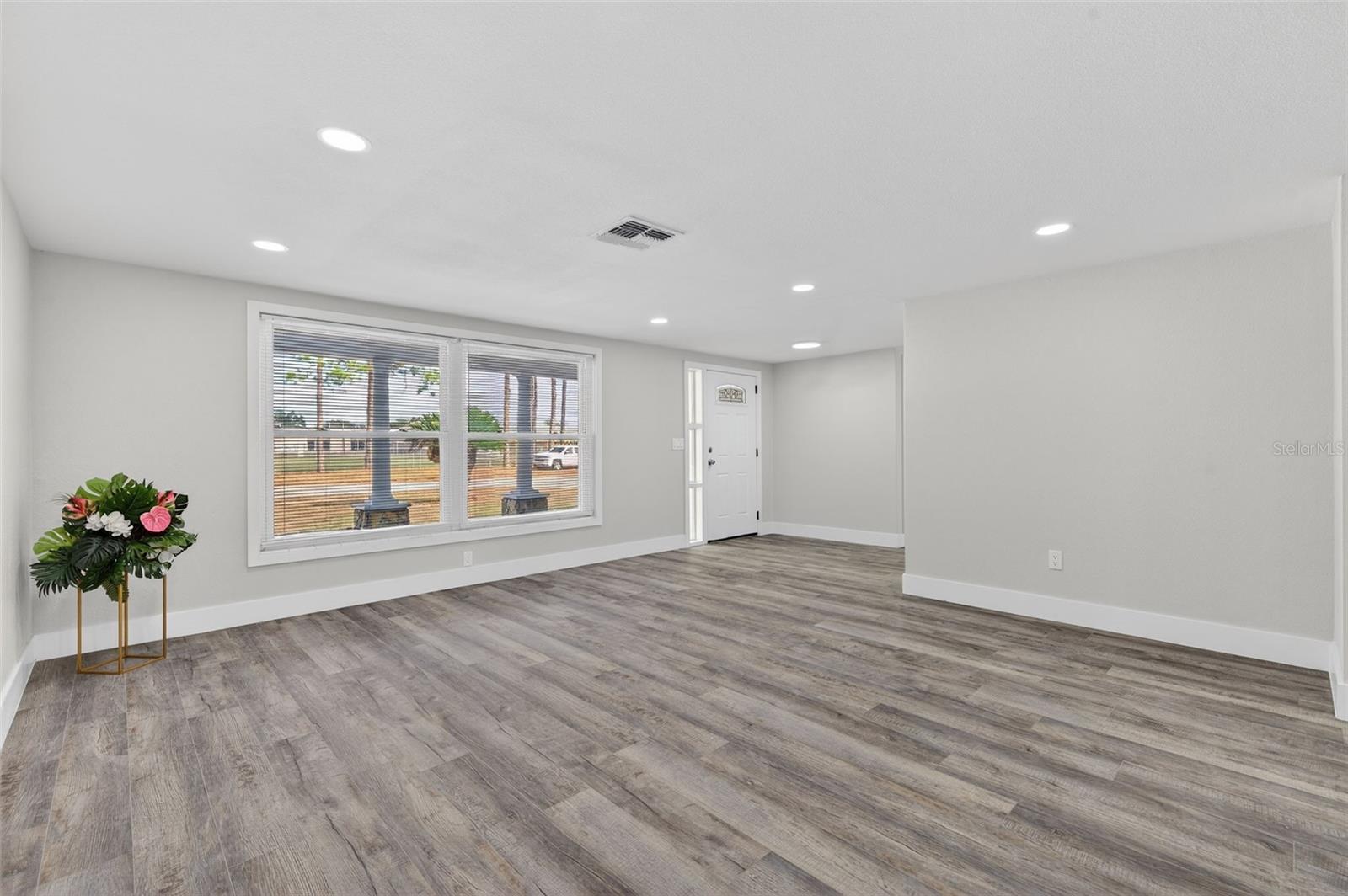 HOLIDAY GARDEN ESTATES - Residential