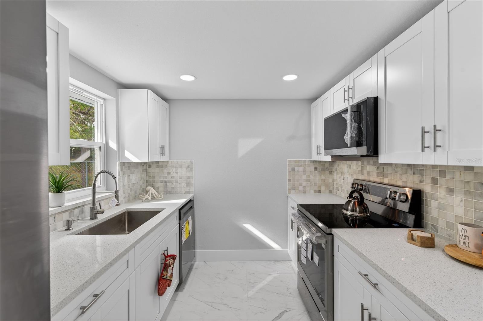 HOLIDAY GARDEN ESTATES - Residential