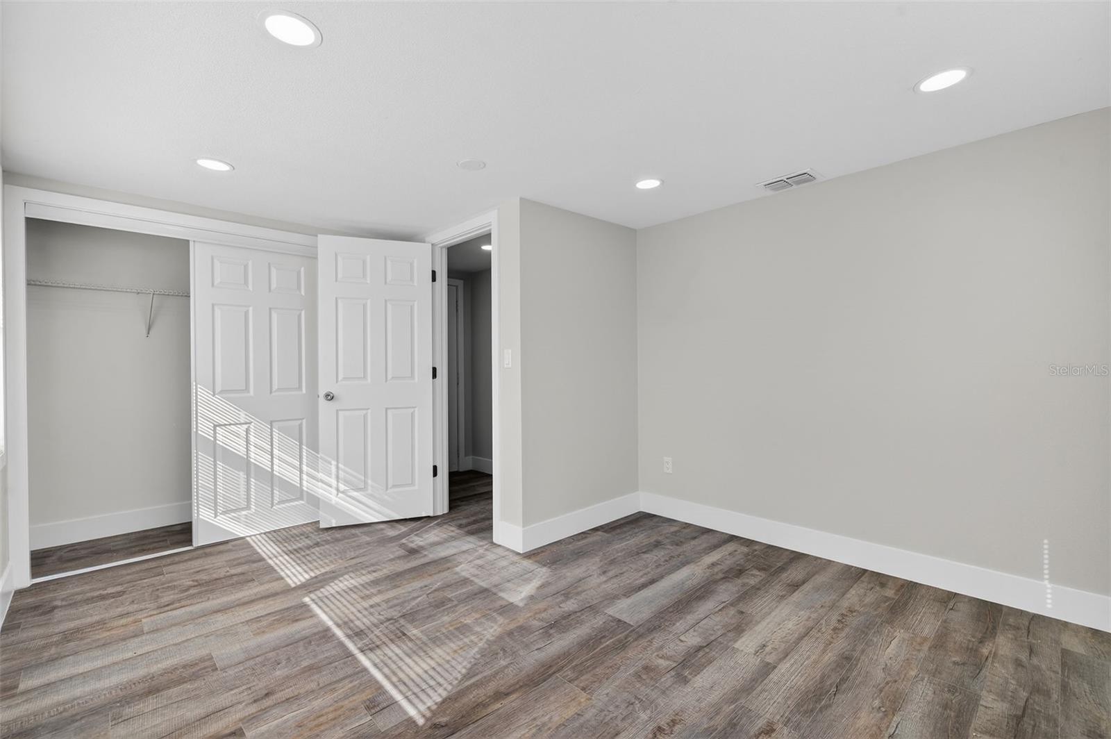 HOLIDAY GARDEN ESTATES - Residential