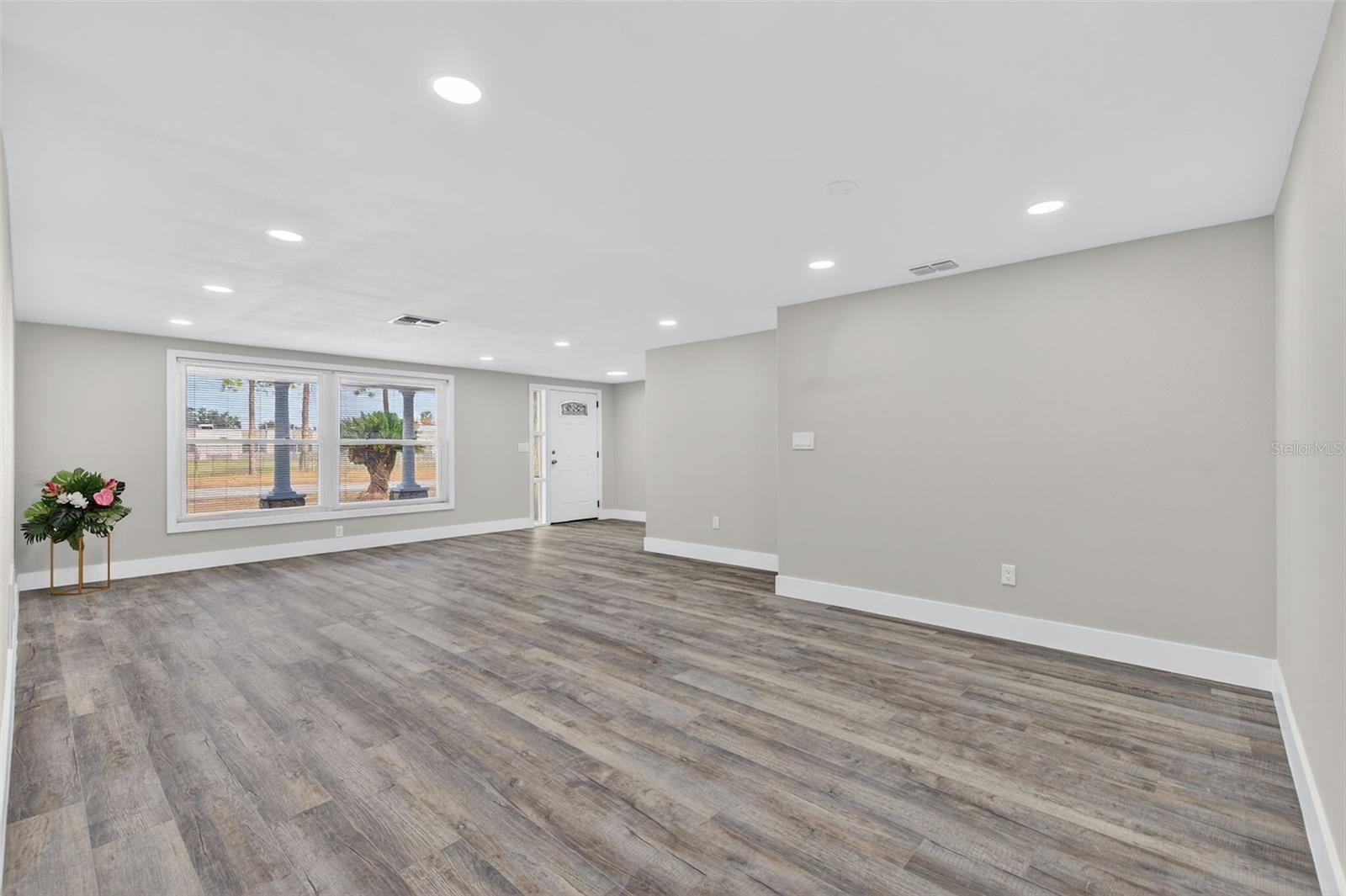 HOLIDAY GARDEN ESTATES - Residential