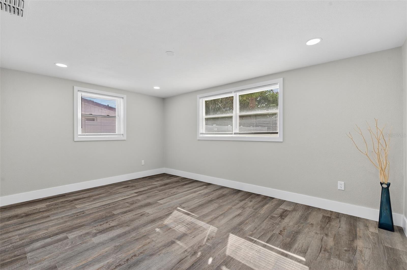 HOLIDAY GARDEN ESTATES - Residential