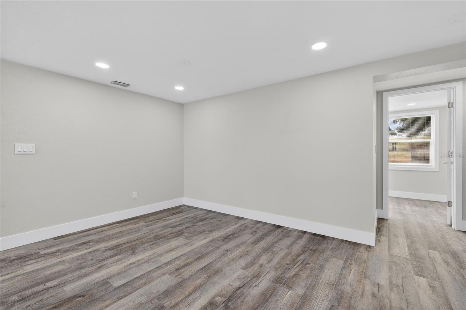 HOLIDAY GARDEN ESTATES - Residential