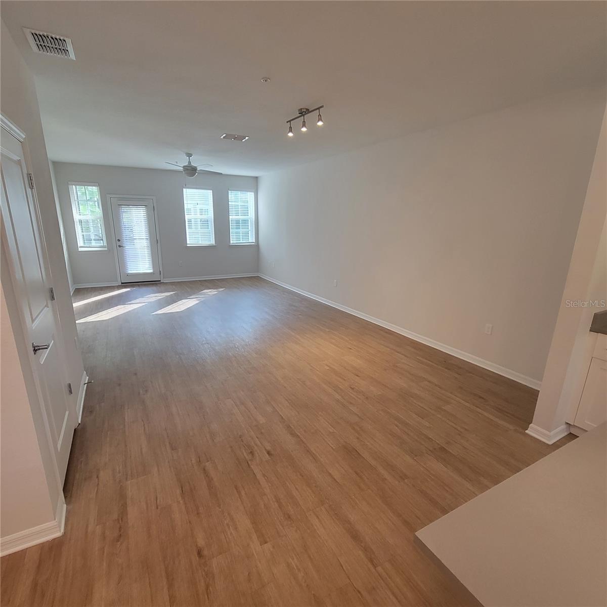 RIVER CLUB PARK OF COMMERCE - Residential Lease