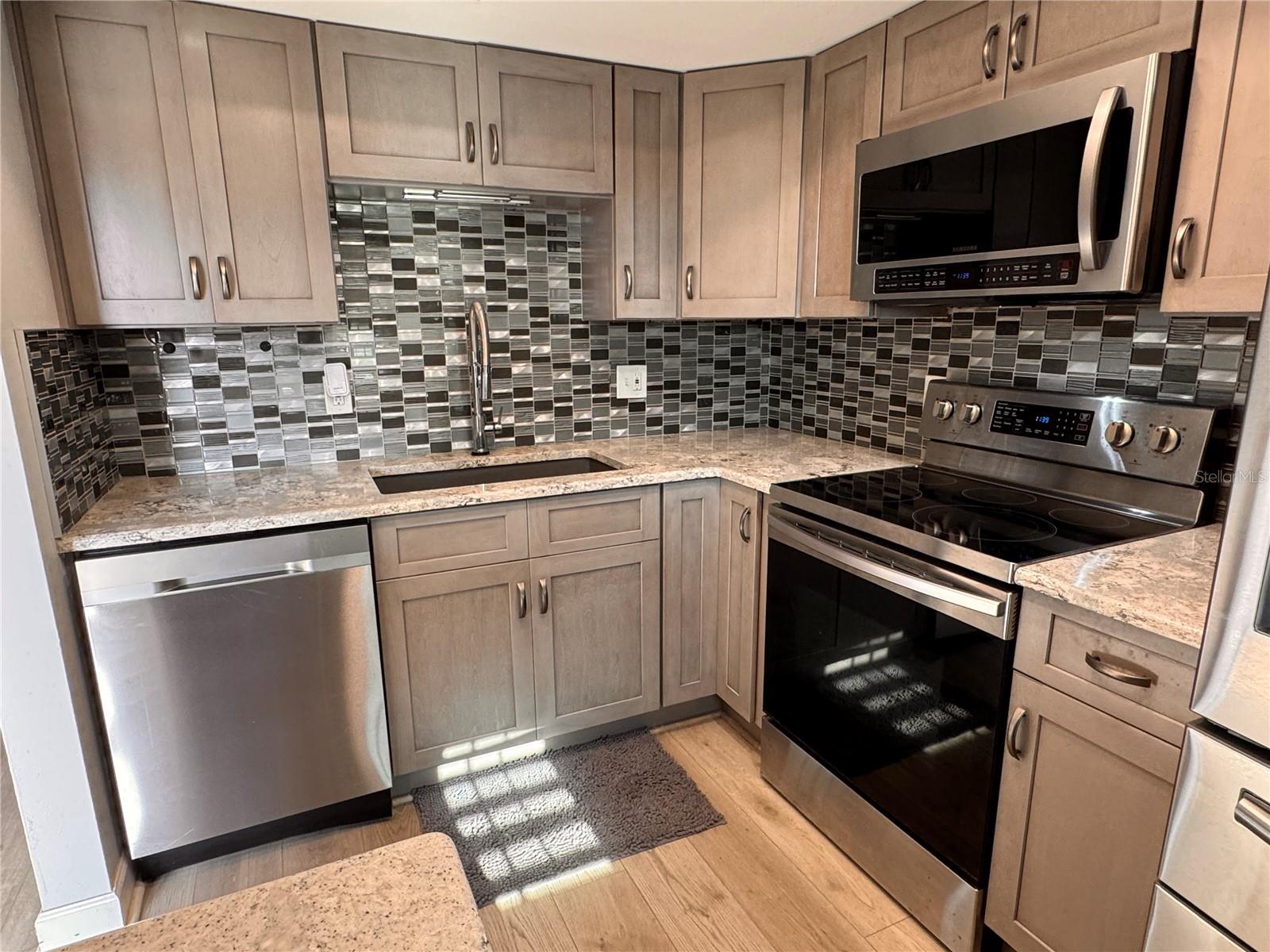601 N HERCULES AVENUE 1404