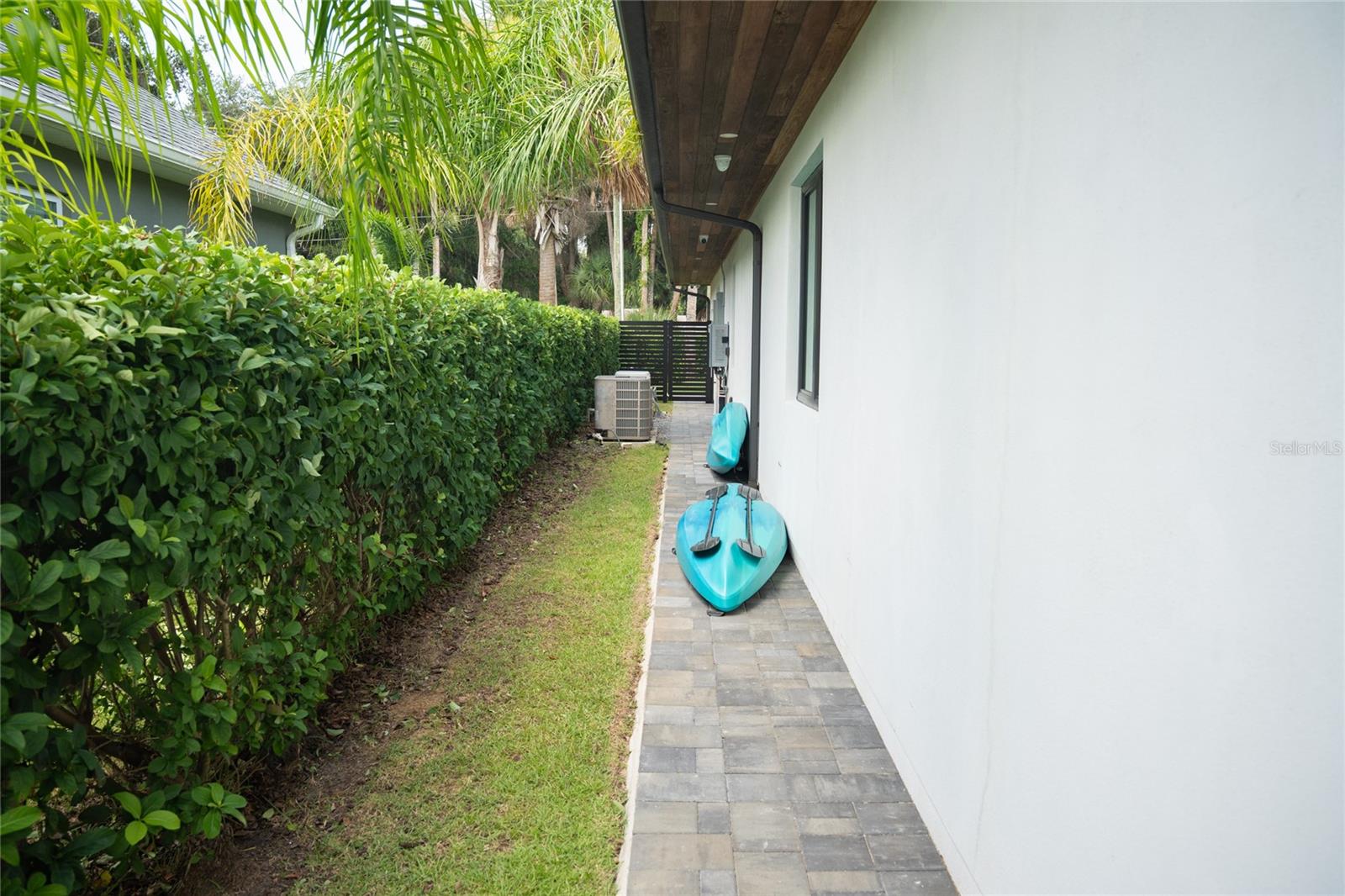 995 STACY LANE