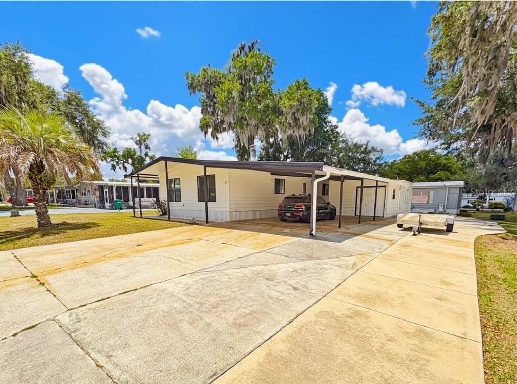 Photo of 4 E Quail Run, Wildwood, FL 34785 (MLS # G5111716)