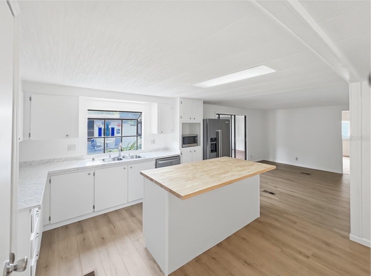 CONTINENTAL CAMPER RESS INCORP - Residential