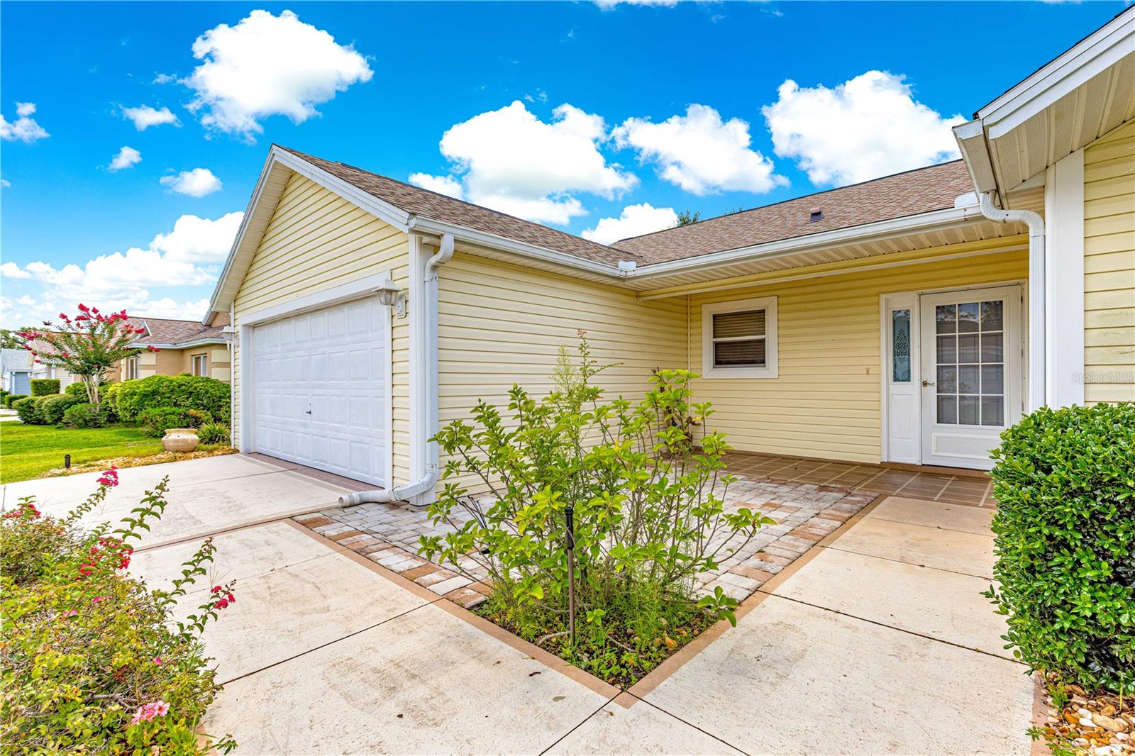 2450 MERIDA CIRCLE