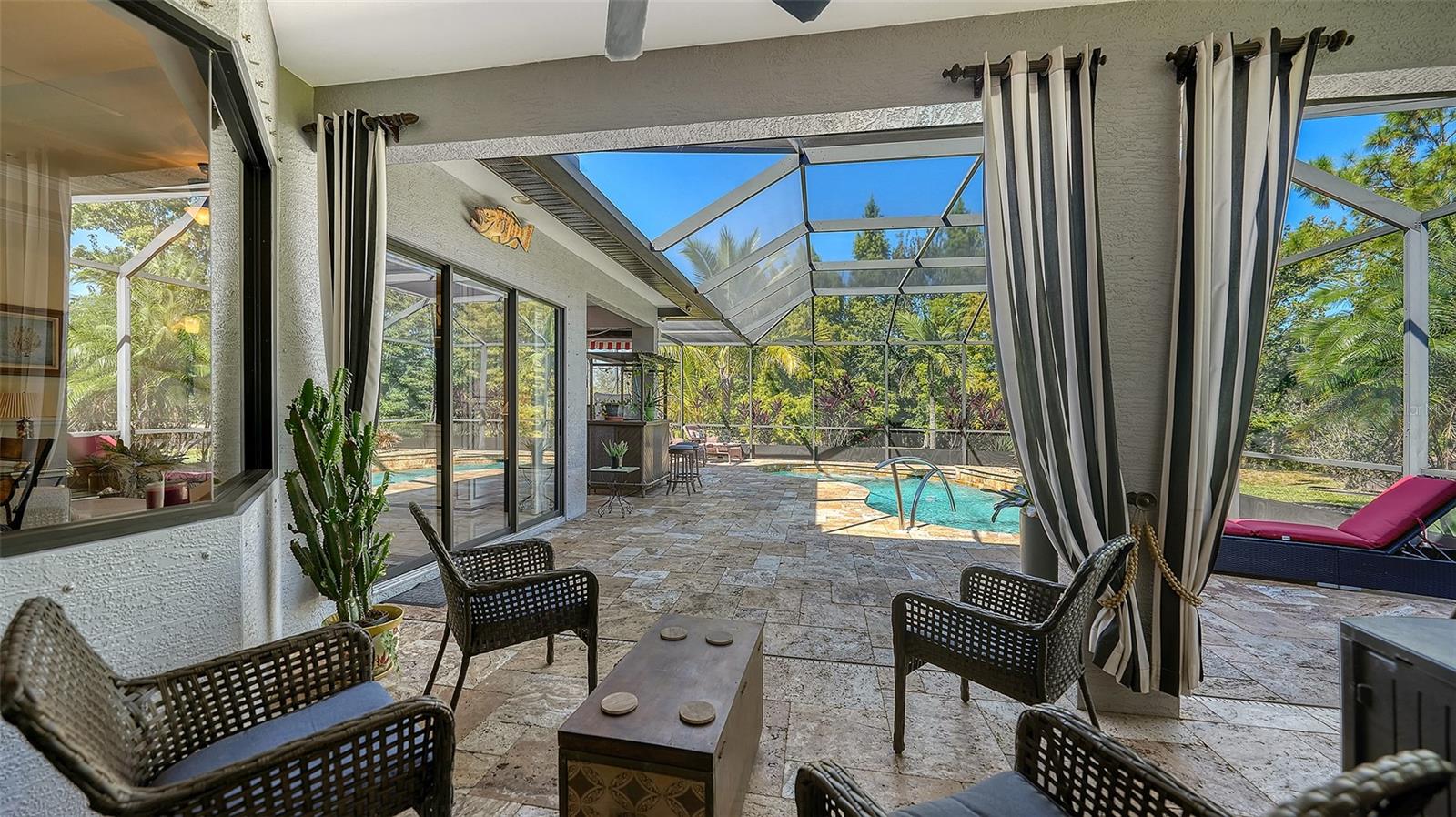 RIVA TRACE - Residential