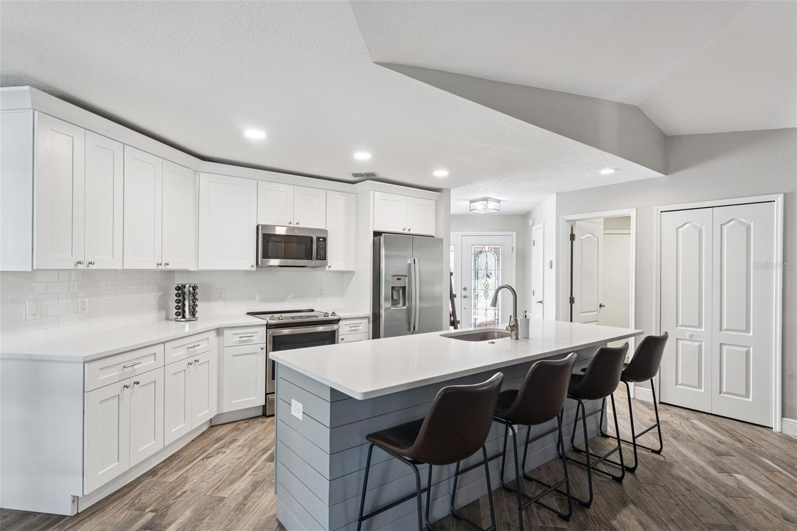 BENTLEY WOODS - Residential