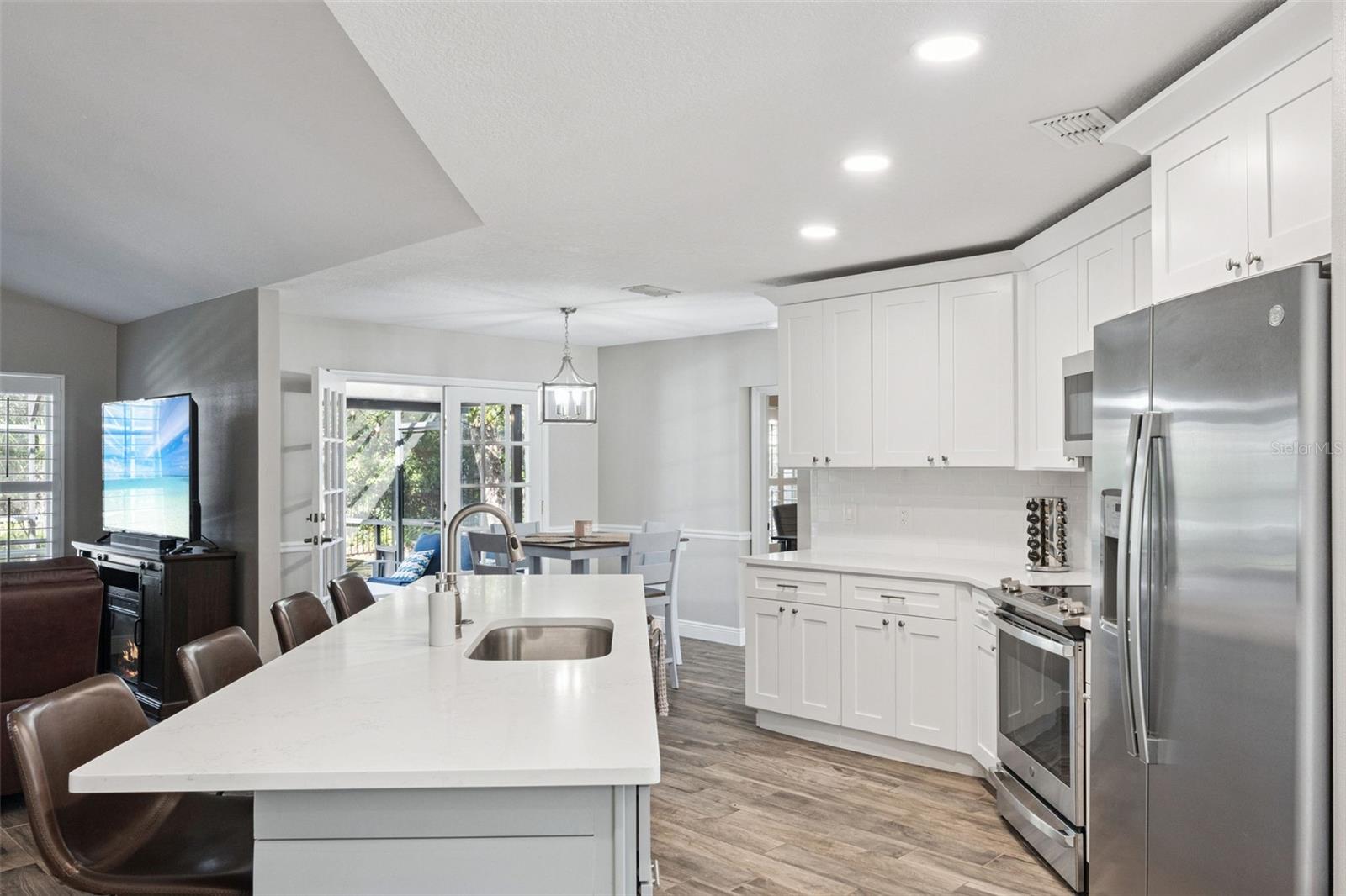 BENTLEY WOODS - Residential