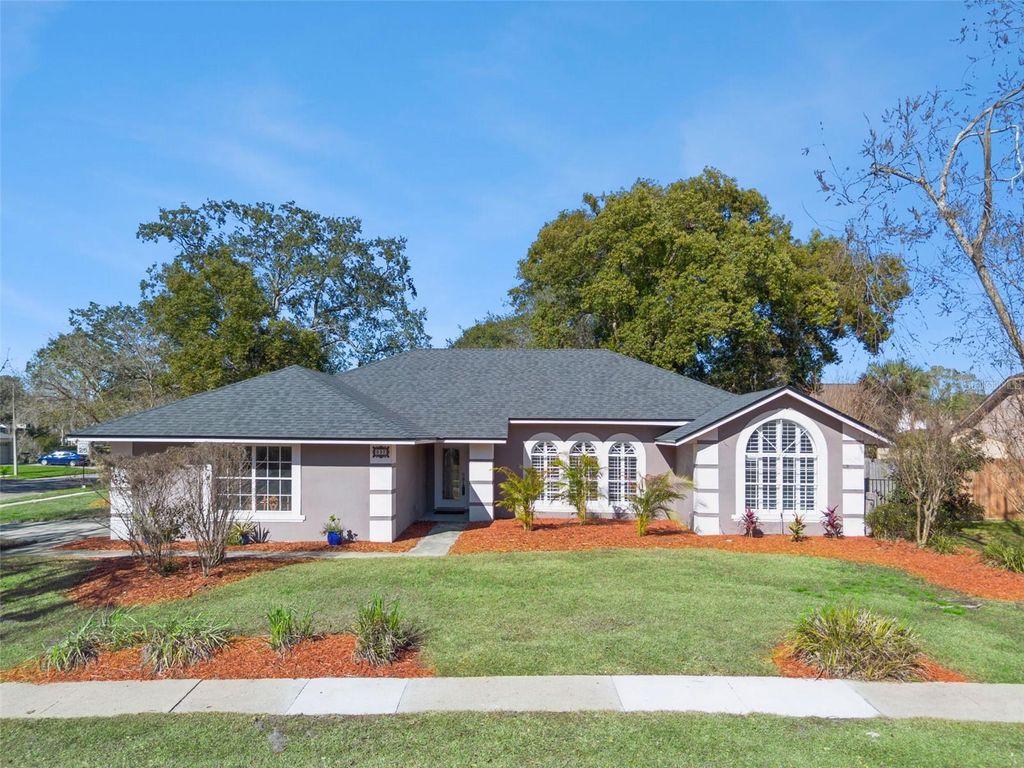 Photo of 692 Rochester Street, Oviedo, FL 32765 (MLS # O6376901)