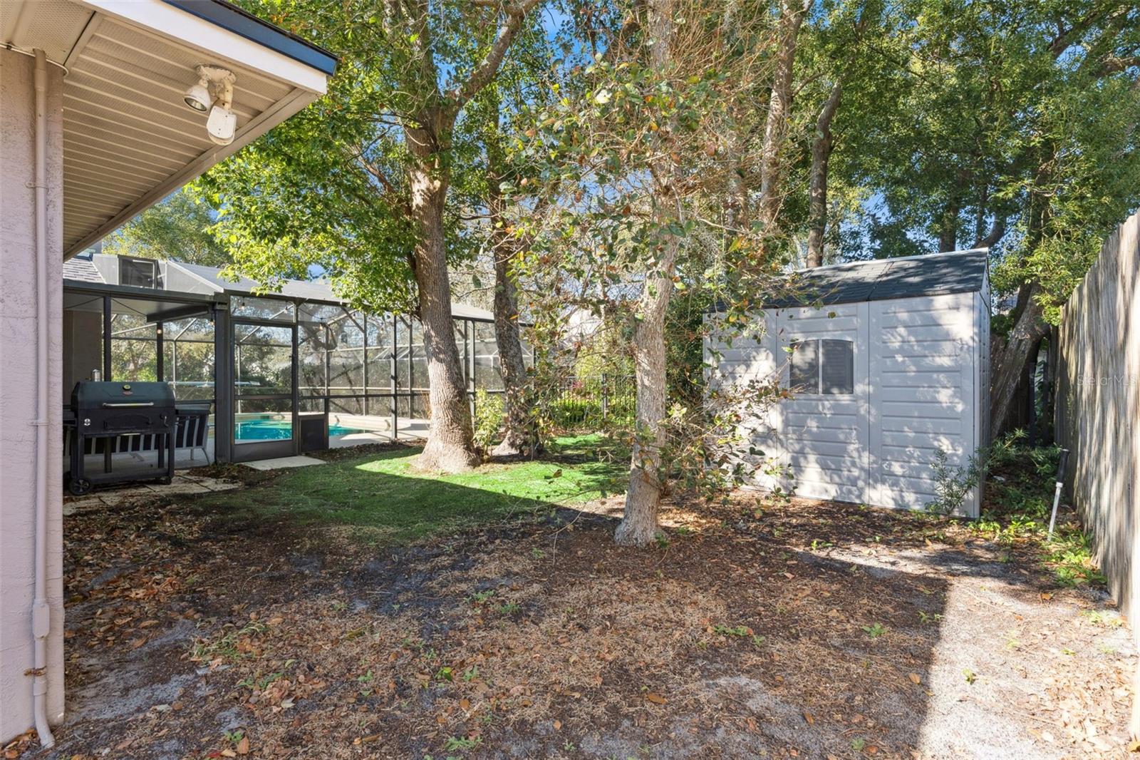 BENTLEY WOODS - Residential