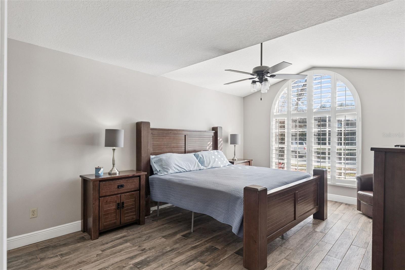 BENTLEY WOODS - Residential