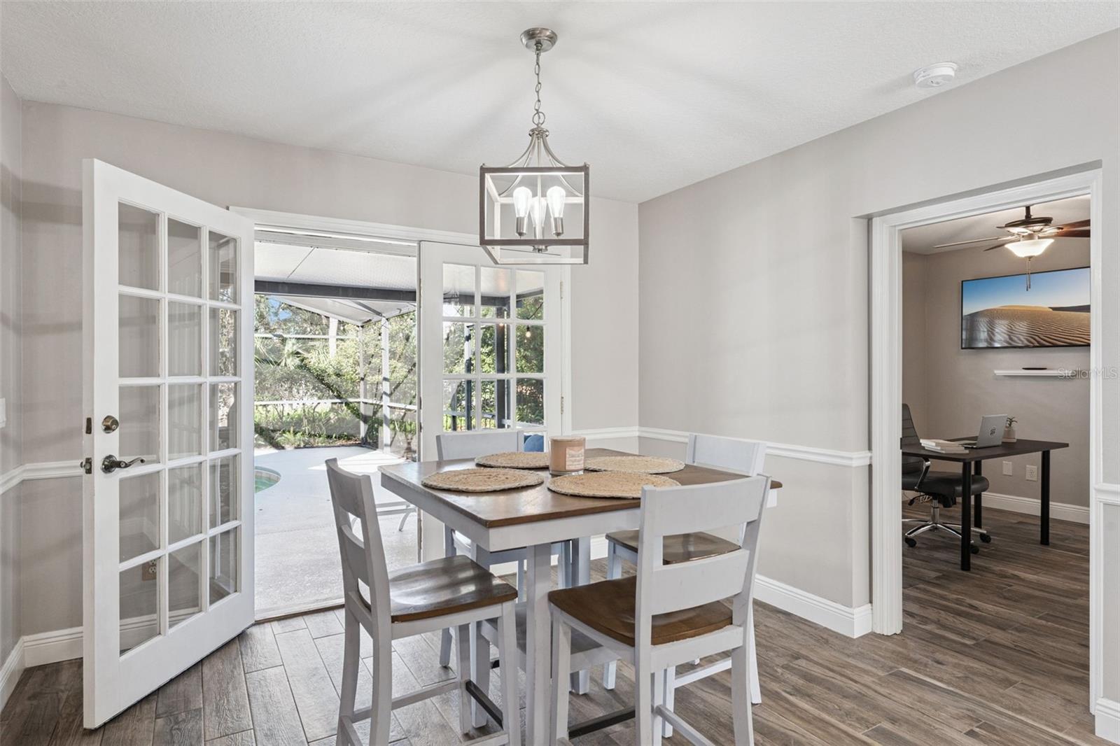 BENTLEY WOODS - Residential