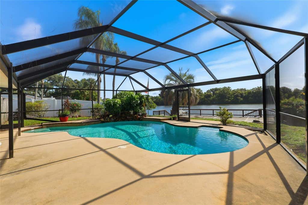 Photo of 6811 Twelve Oaks Boulevard, Tampa, FL 33624 (MLS # TB8531052)