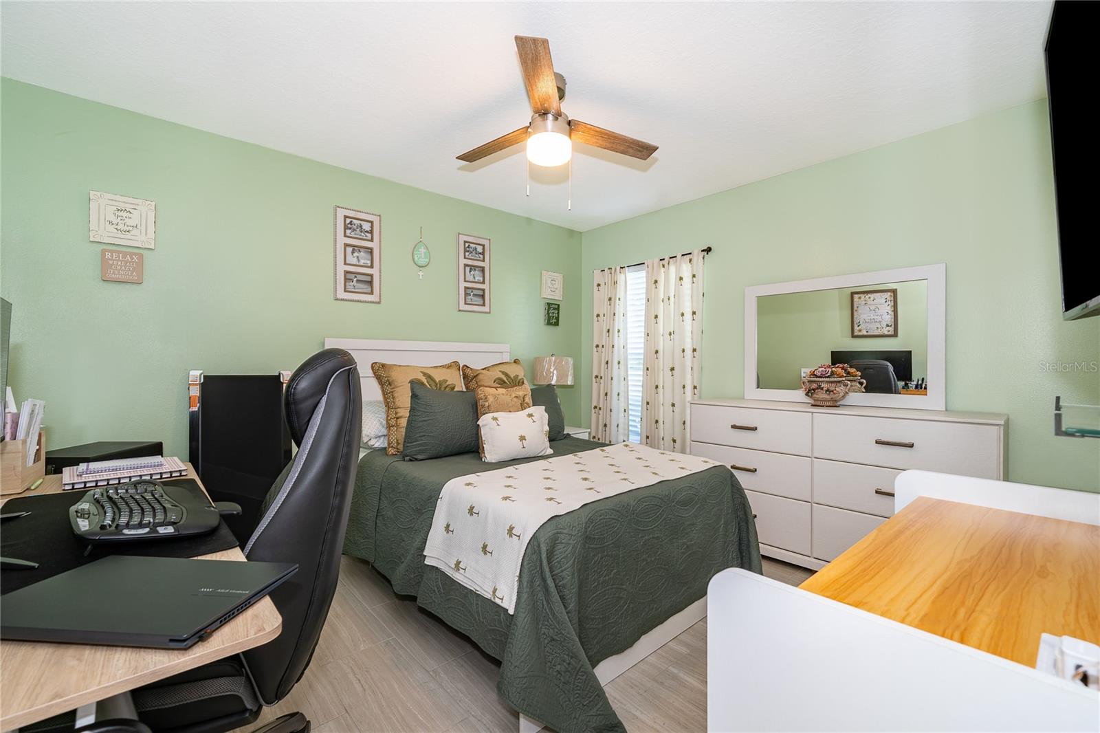 LOMA DEL SOL PH 02 E - Residential Lease