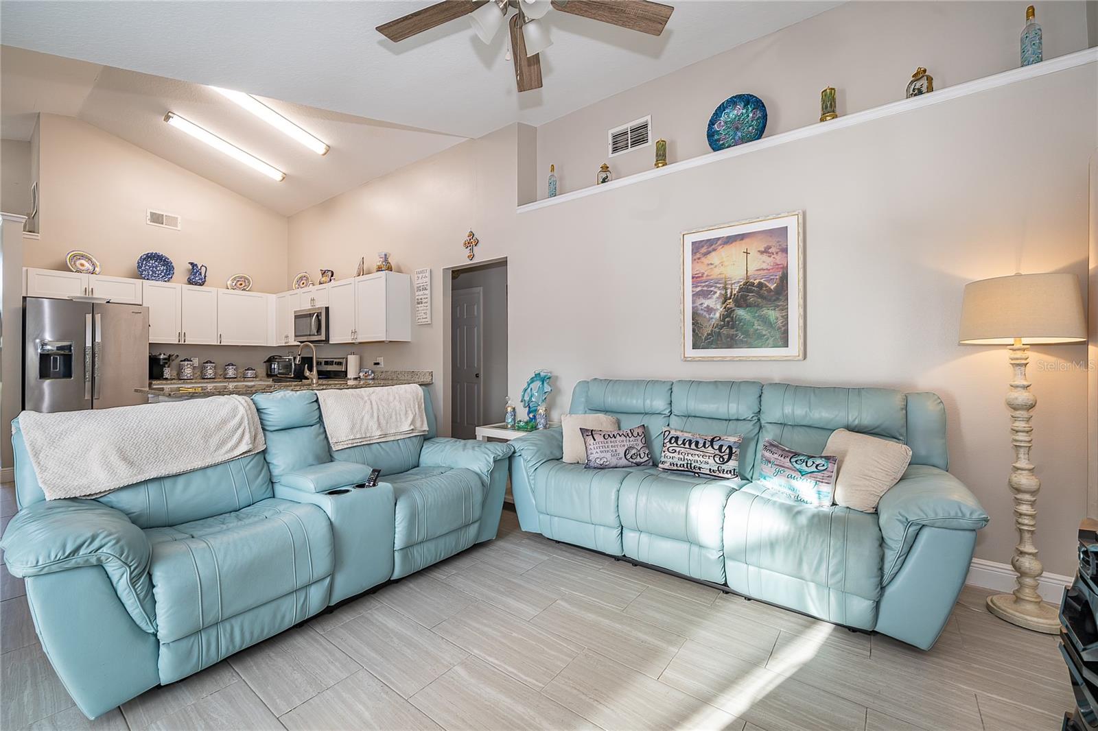 LOMA DEL SOL PH 02 E - Residential Lease