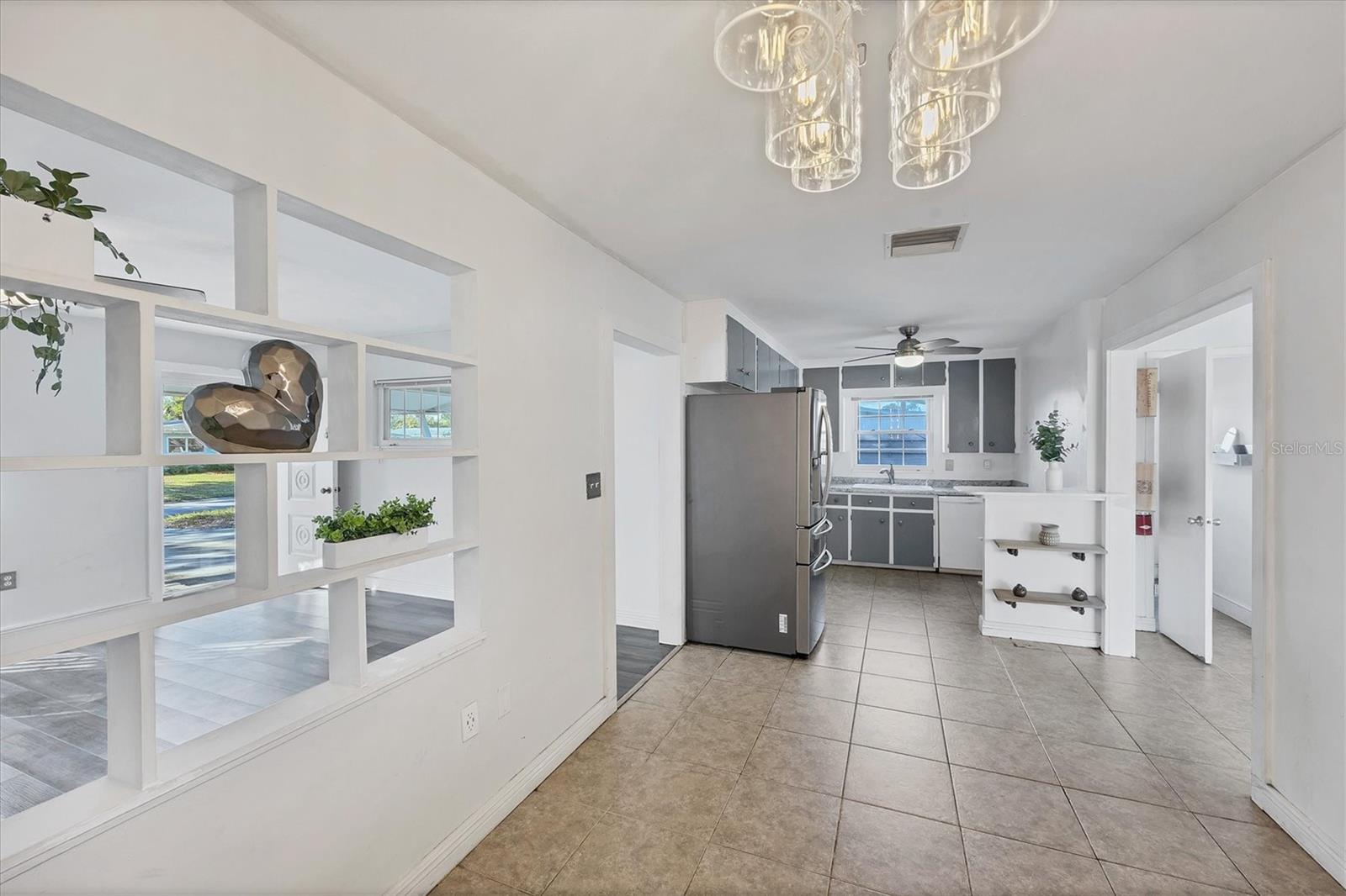 BONITA MANOR - Residential