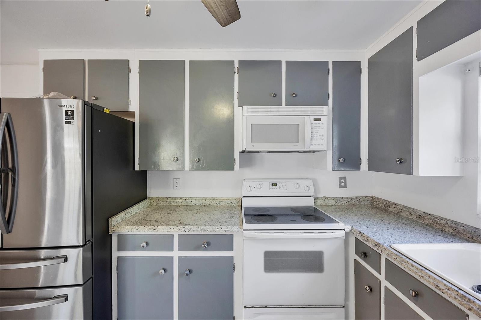 BONITA MANOR - Residential