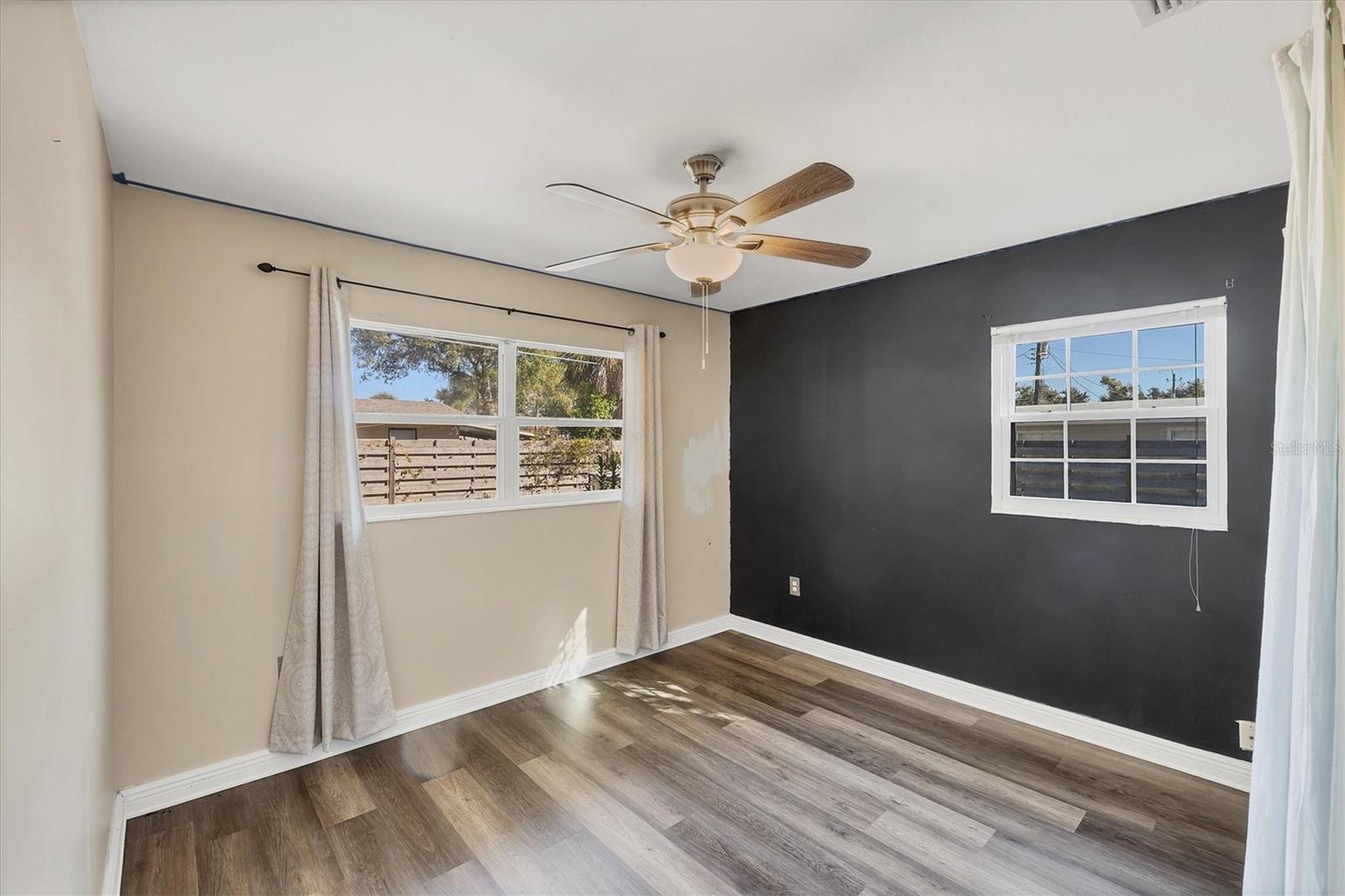 BONITA MANOR - Residential