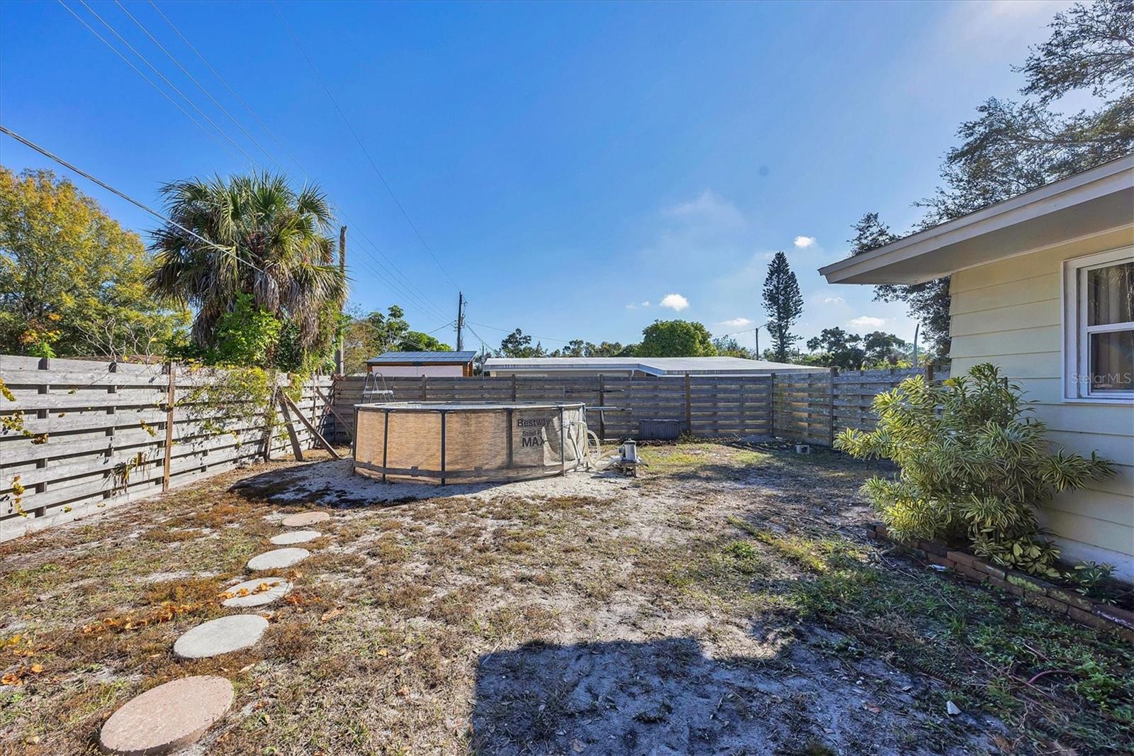 BONITA MANOR - Residential