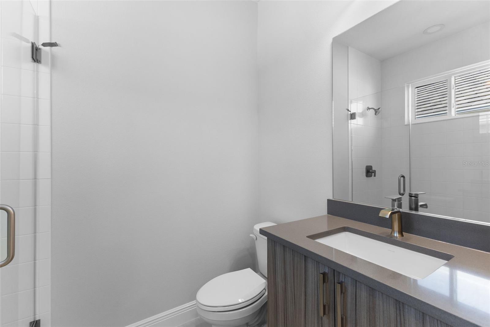 LAKEHOUSE COVE/WATERSIDE PHS 5 - Residential