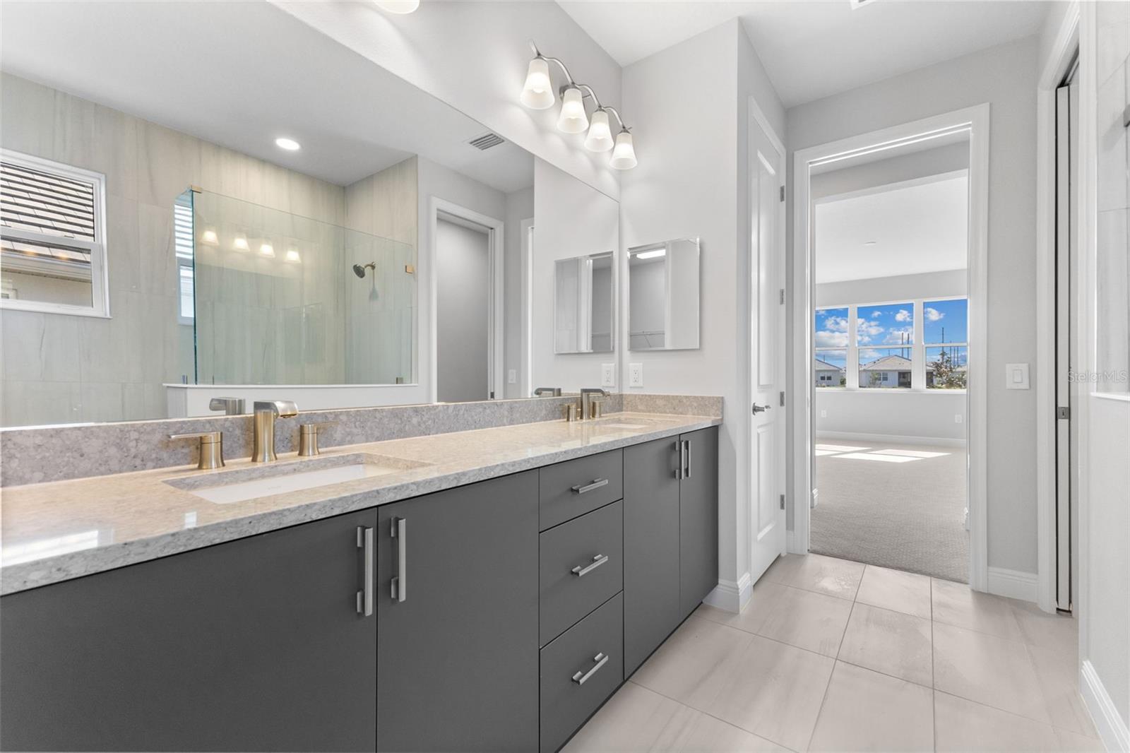 LAKEHOUSE COVE/WATERSIDE PHS 5 - Residential