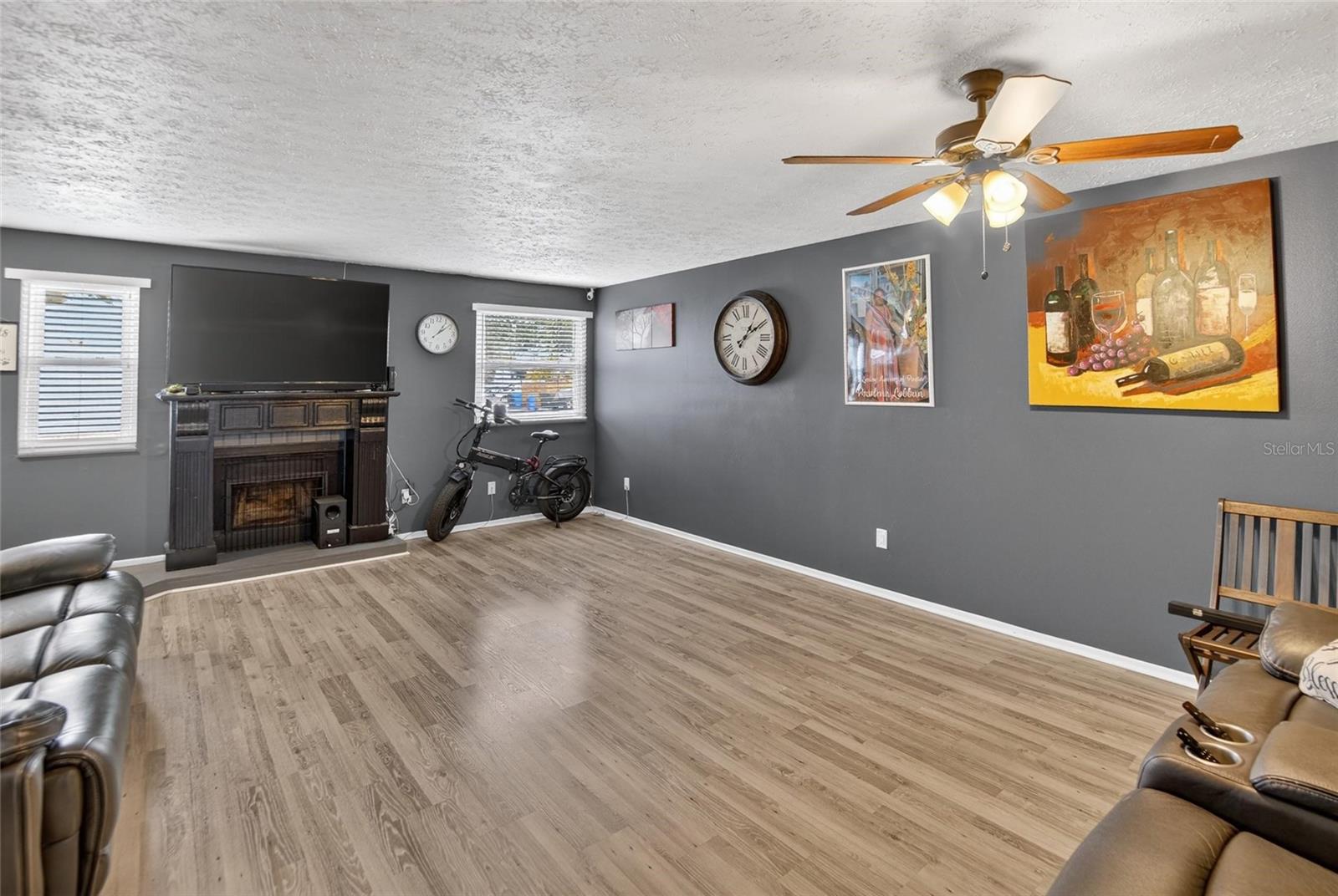 6424 ROCKPOINTE DRIVE