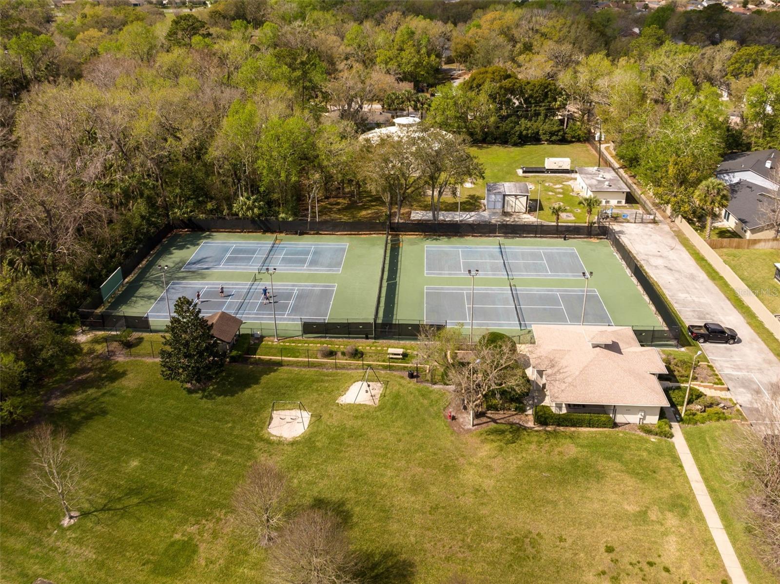 CYPRESS CLUB - Residential