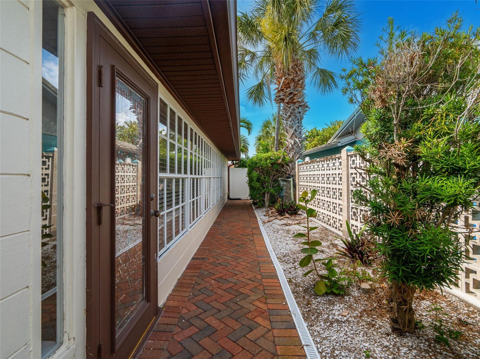 SOUTH CSWY ISLE YACHT CLUB 4TH ADD - Residential