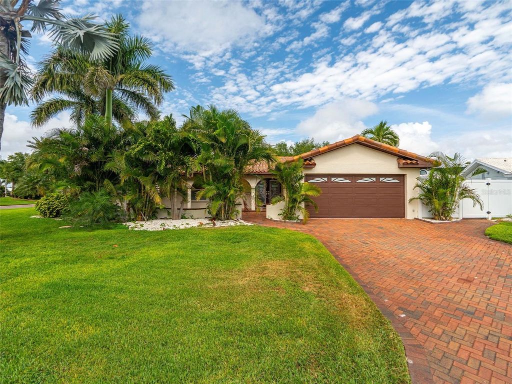 Photo of 1200 80th St S, St Petersburg, FL 33707 (MLS # TB8503600)