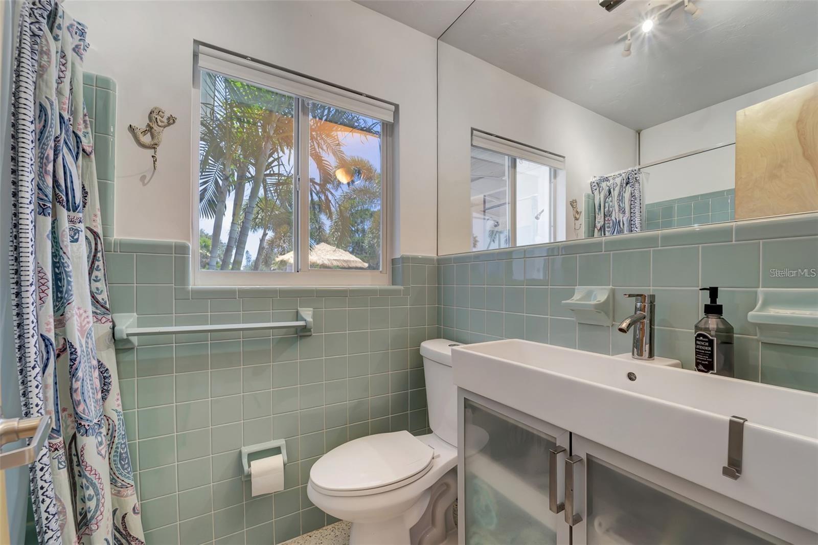 SARA SANDS - Residential