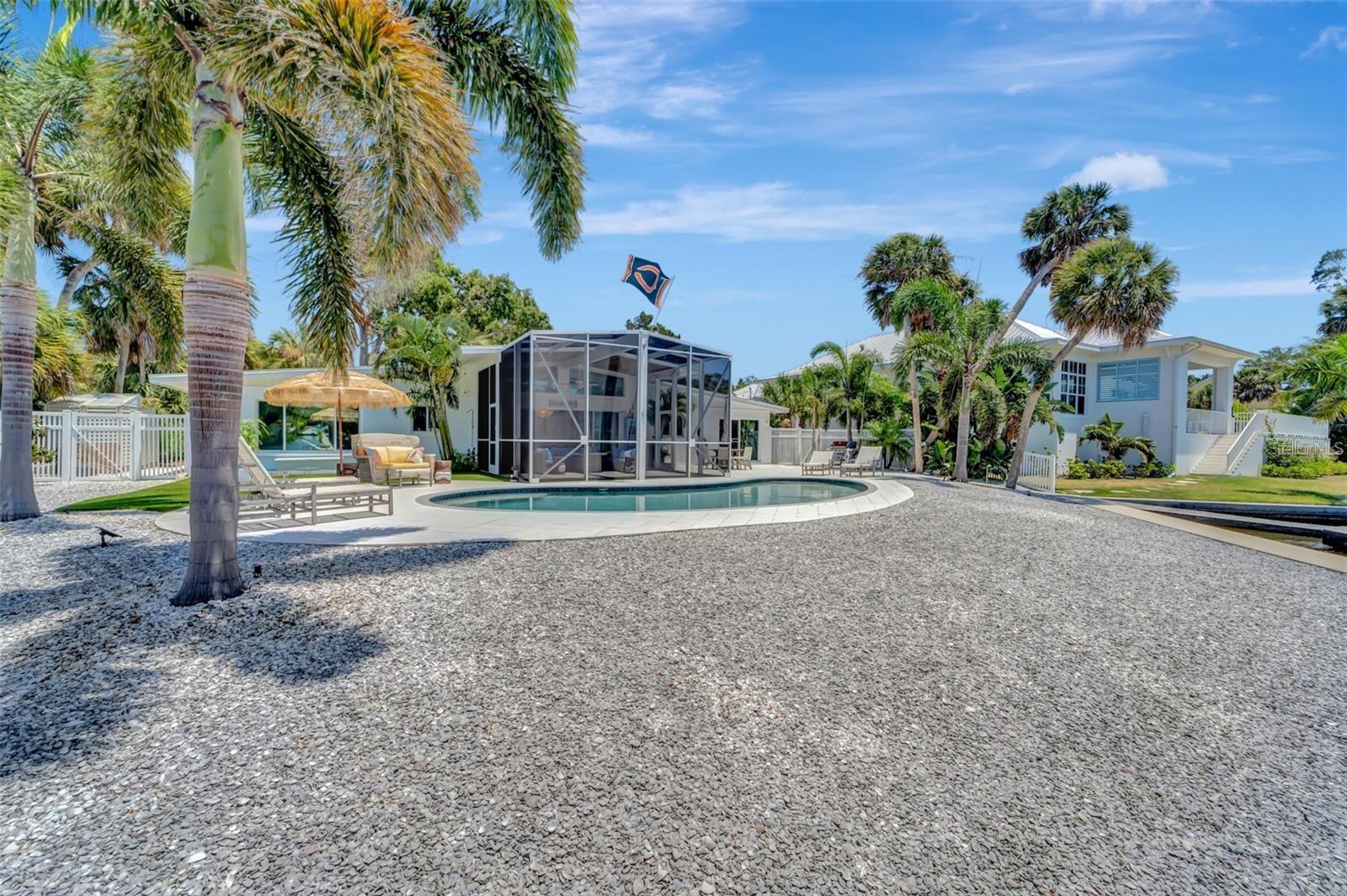 SARA SANDS - Residential