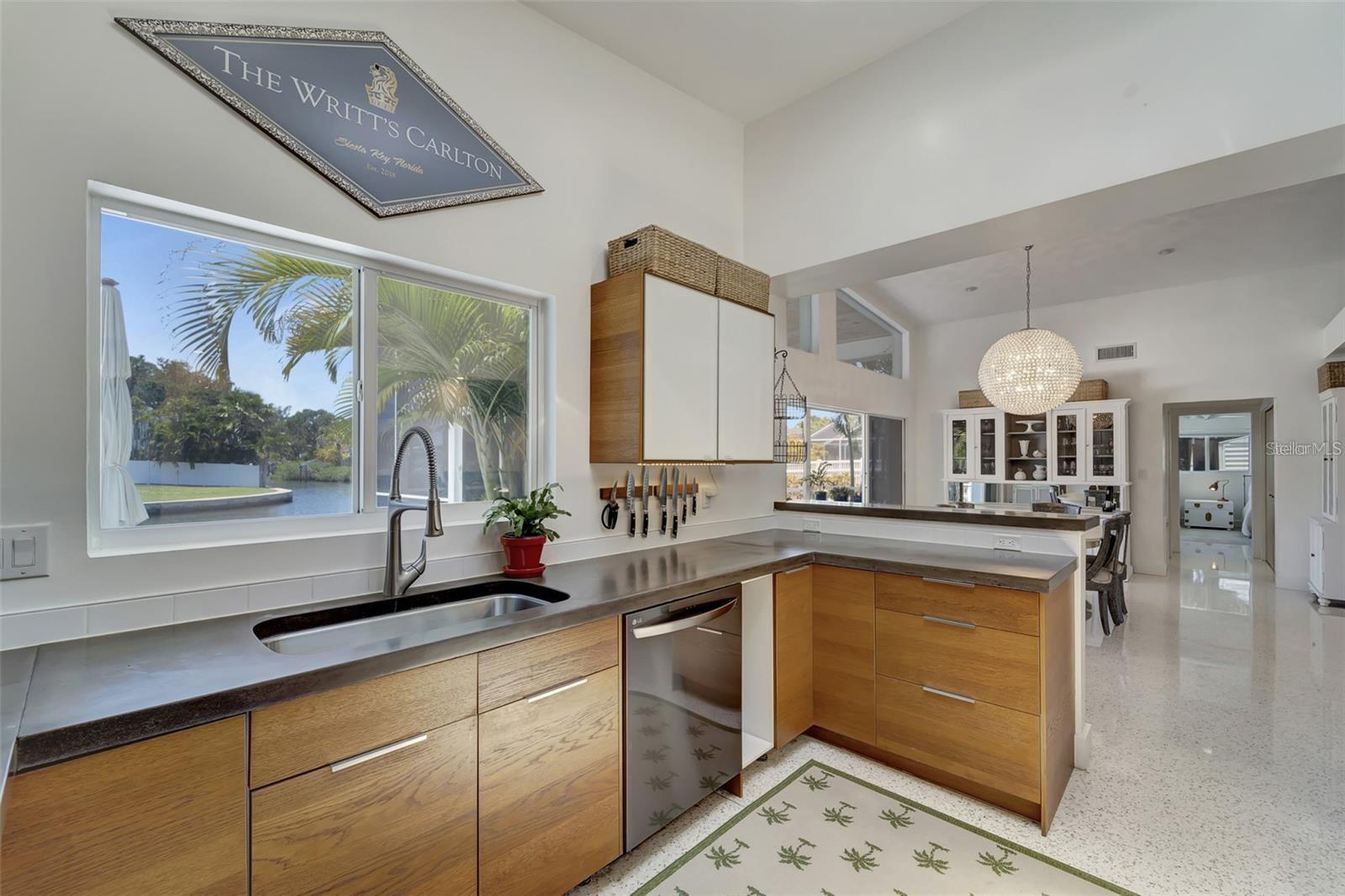 SARA SANDS - Residential