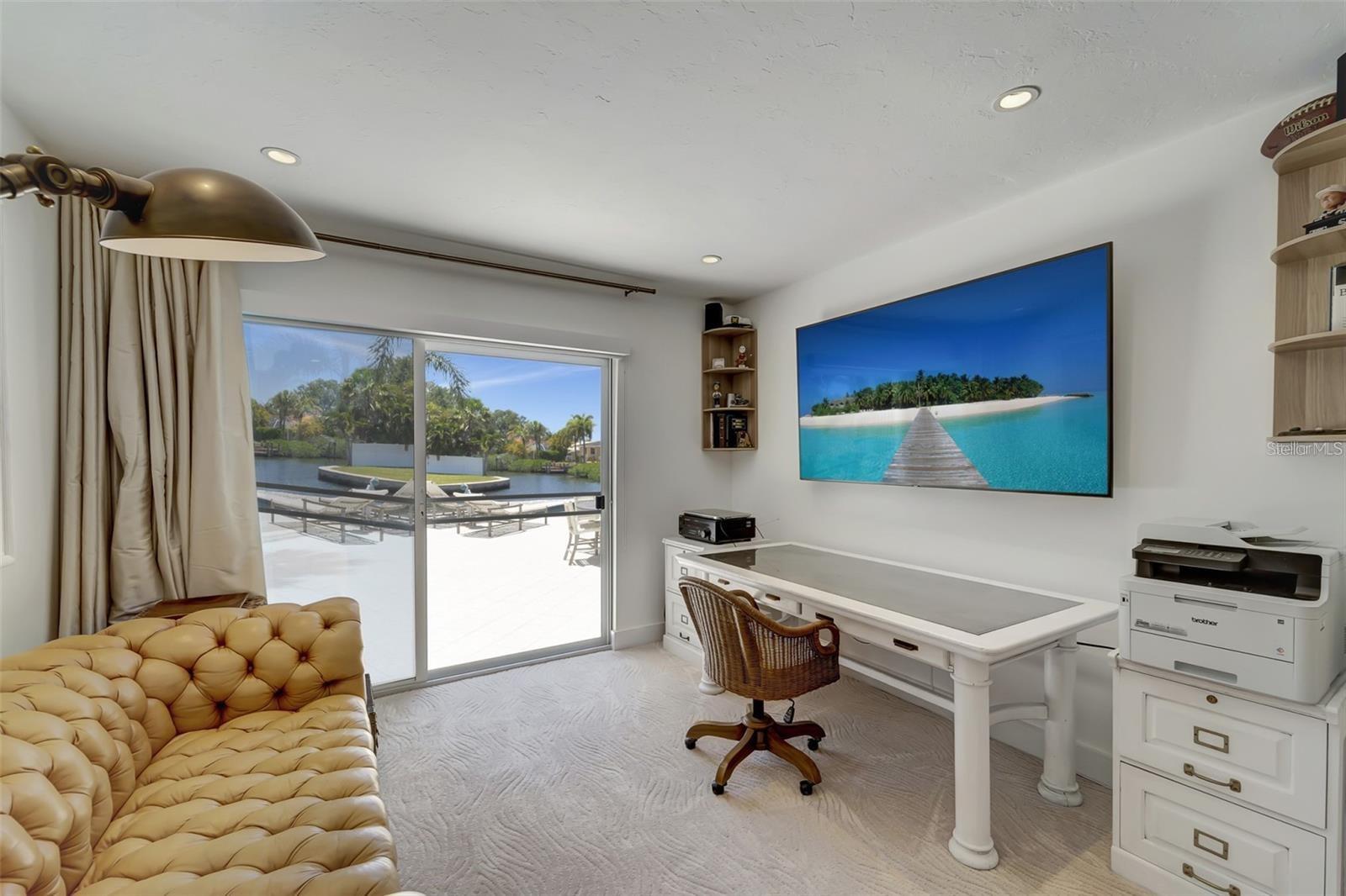 SARA SANDS - Residential