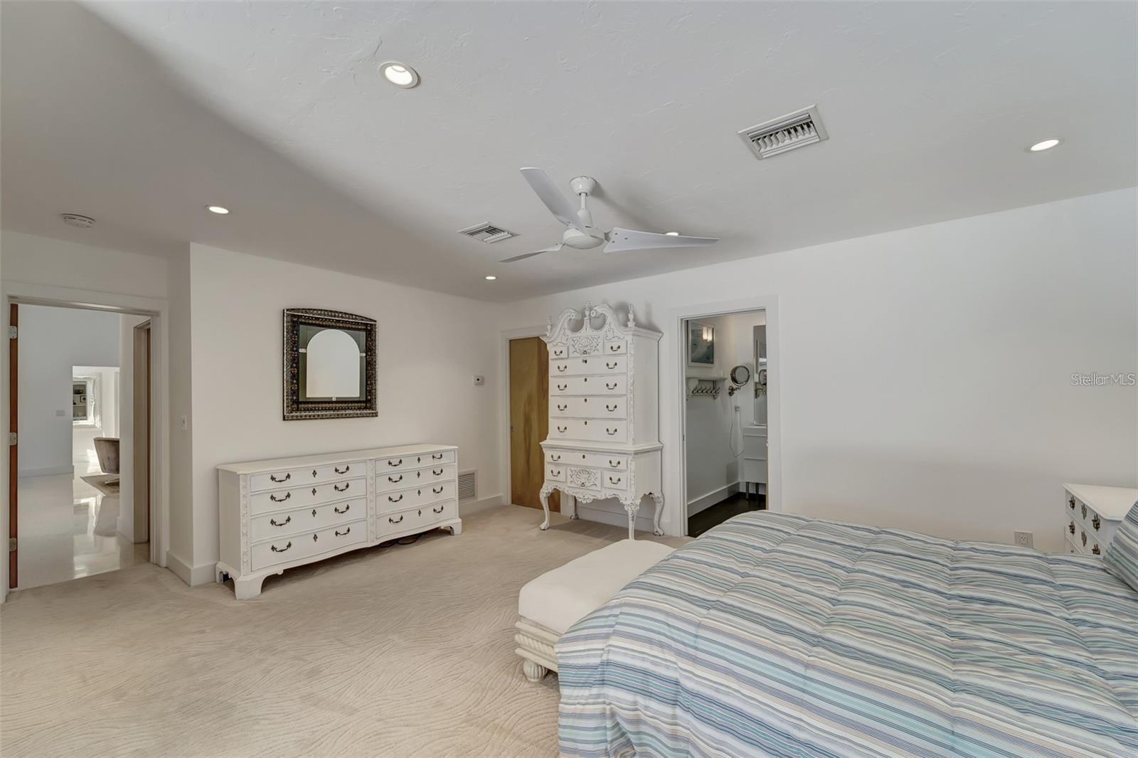 SARA SANDS - Residential