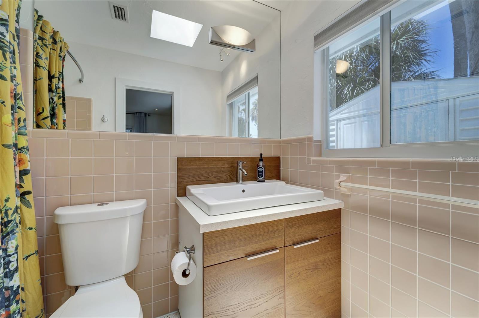 SARA SANDS - Residential