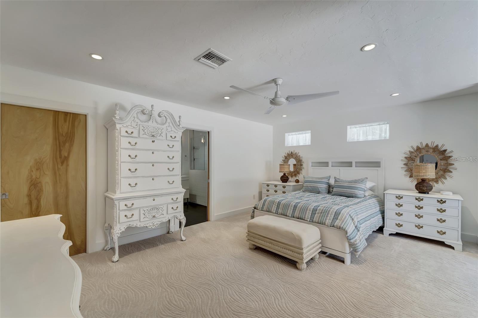 SARA SANDS - Residential