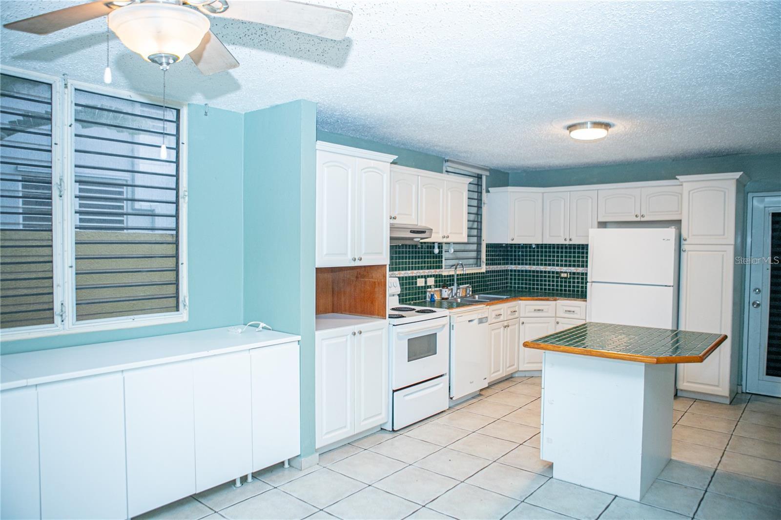 URB. CAMINO DEL MAR DEV. TOA BAJA - Residential