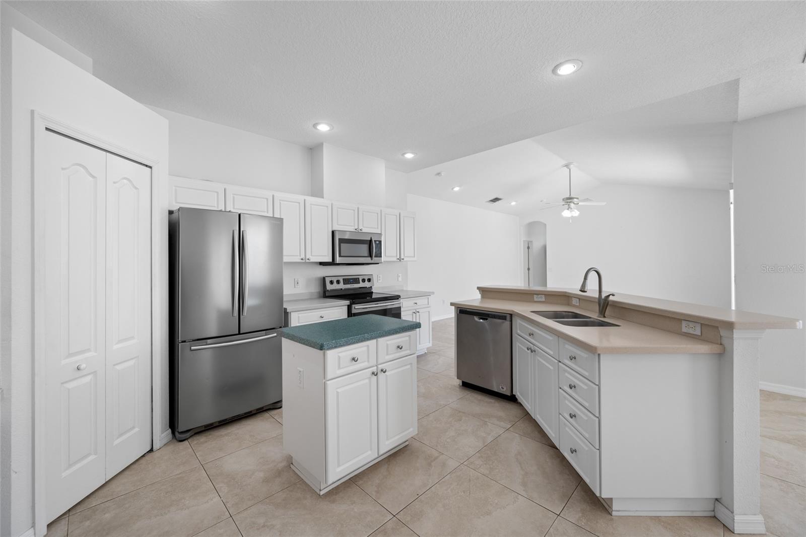 WESTWOOD LAKES PH 2A UNIT 2 - Residential