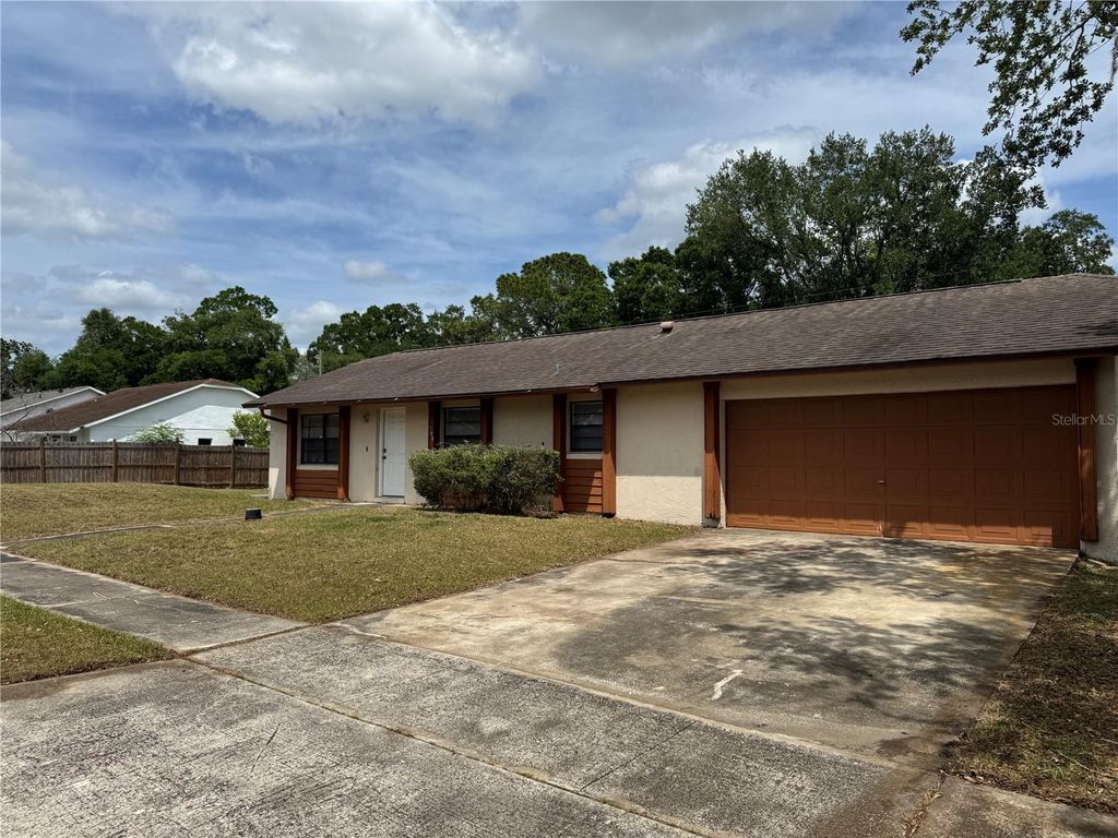 Photo of 701 Kings Cove Court, Orlando, FL 32807 (MLS # O6397589)