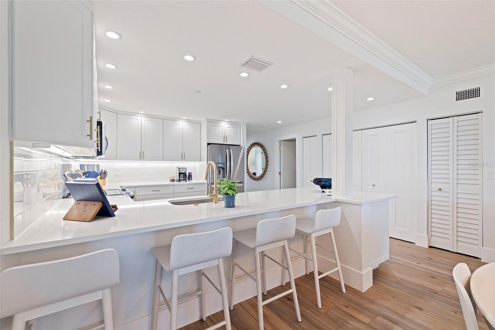 CABANA CLUB CONDO - Residential